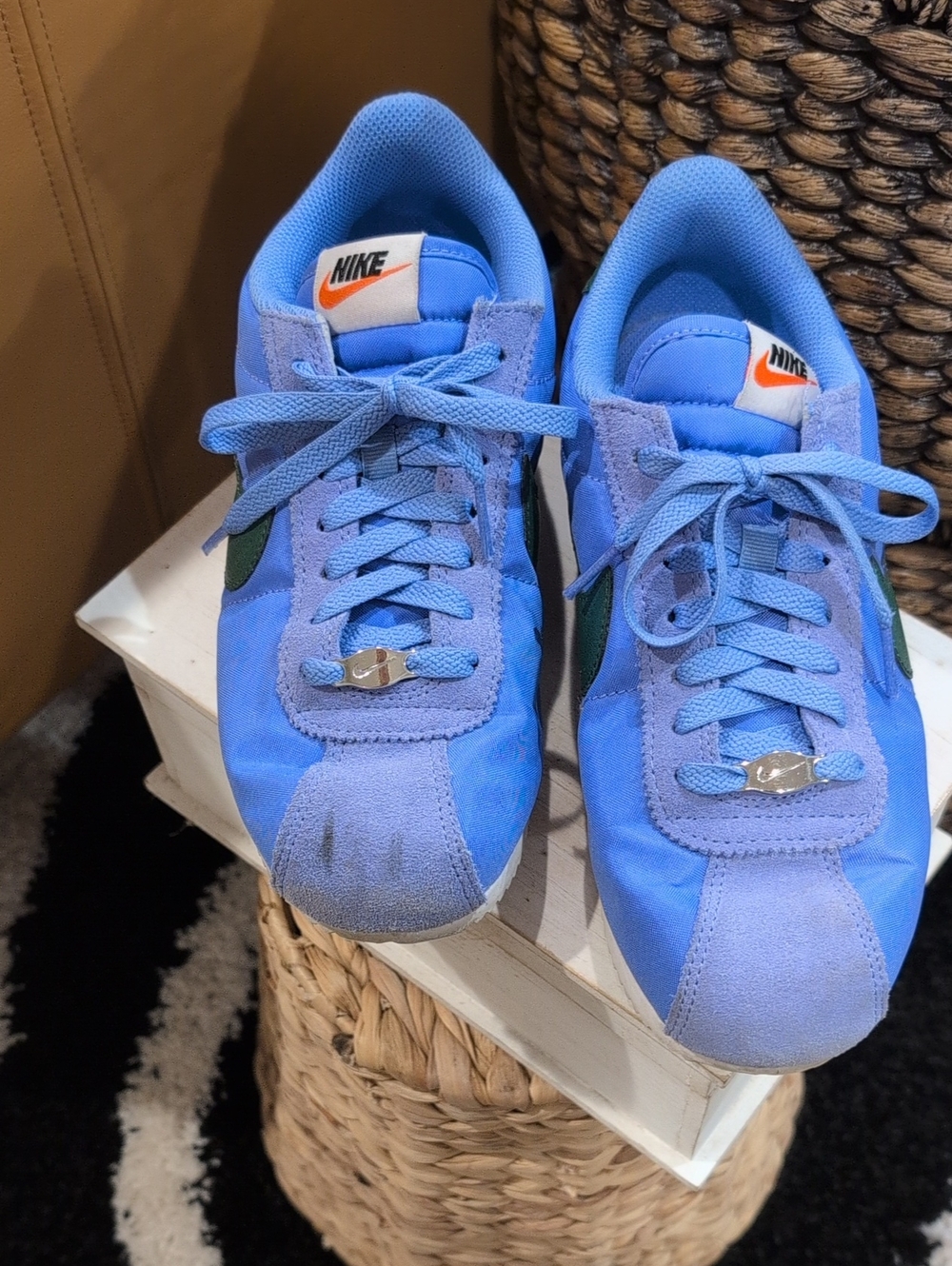 Nike Cortez Women’s Light Blue & Green Retro Runner Sneakers 8.5